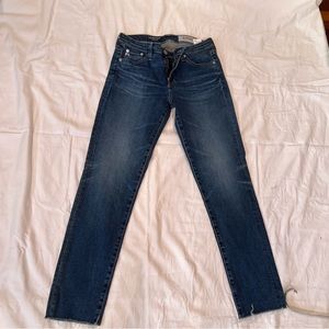 AG Prima ankle in dark blue Size 27